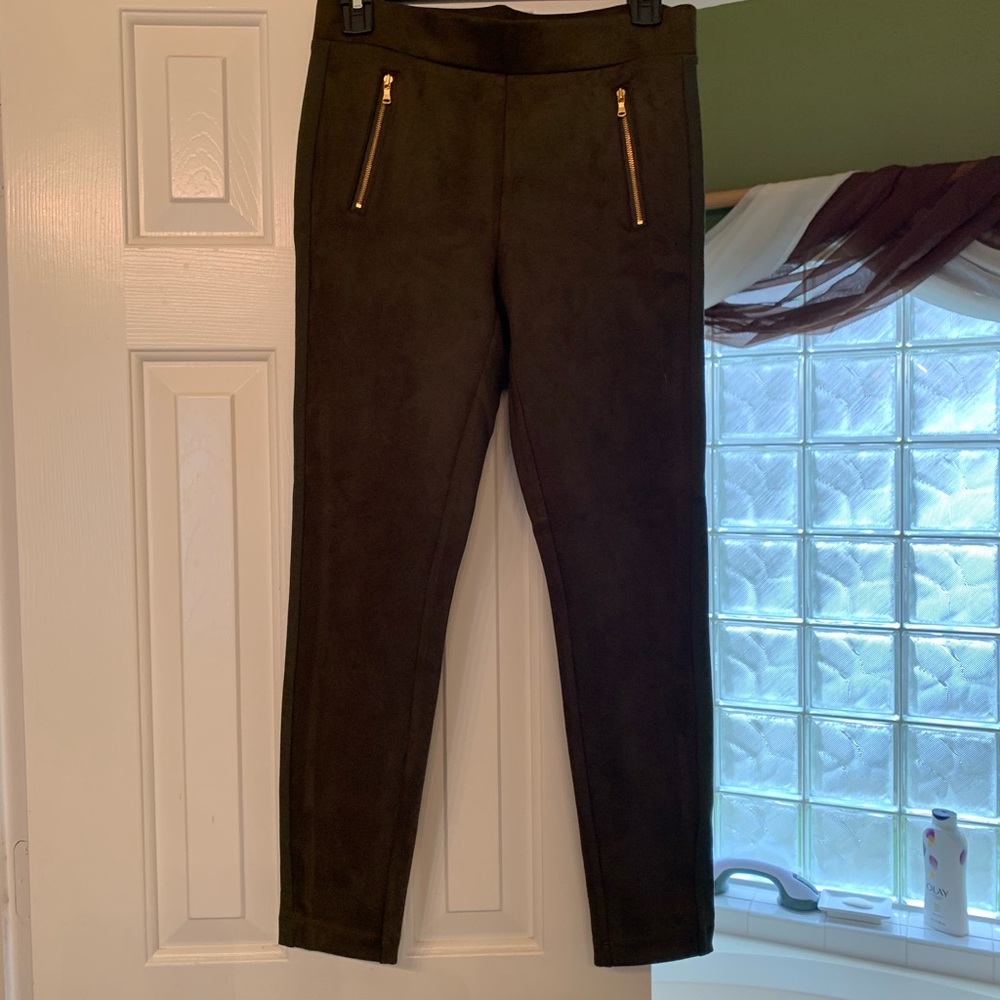 Leggings from loft. To small for me